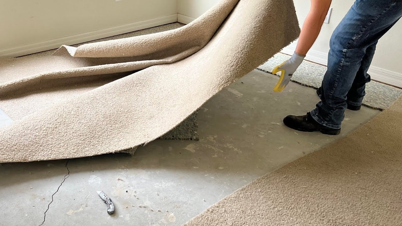 Carpet Removal in Satellite Beach / Melbourne Florida #carpetextraction #carpet